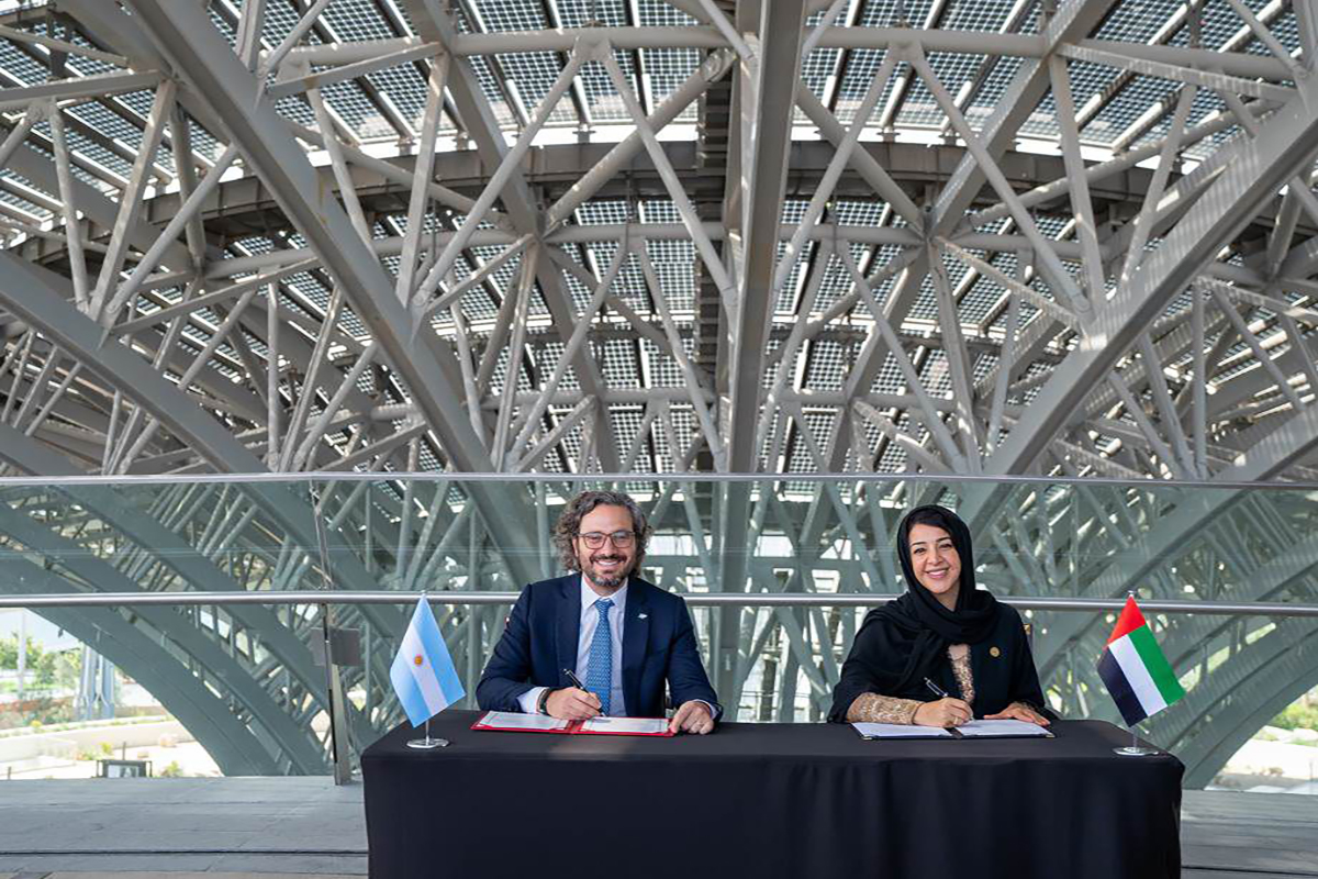 اللجنة المشتركة بين الإمارات والأرجنتين تبحث تعزيز التعاون